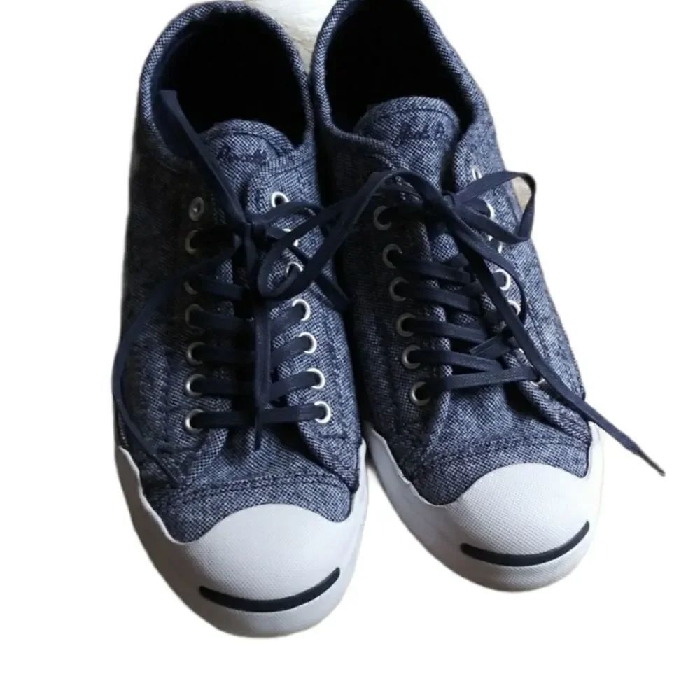 CONVERSE inked white and navy unisex sneakers women 9.5/men 7.5